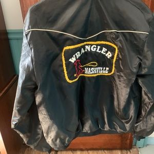 Size men’s Medium Embroidered Wrangler nashville jacket